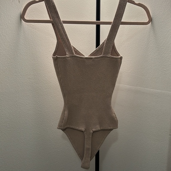 Abercrombie & Fitch - Cream Ribbed Bodysuit - XS - Picture 2 of 2